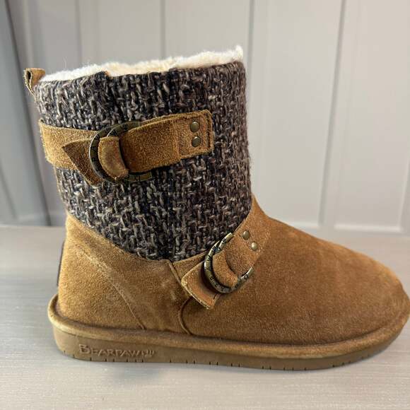 BEARPAW Women's Avery Tan Suede and Knit Wool Blend Winter Ankle Boots - Picture 9 of 12